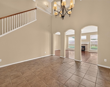 2914 Aspen Park Lane - Photo Thumbnail 6