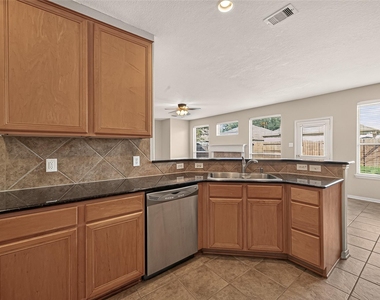 2914 Aspen Park Lane - Photo Thumbnail 18