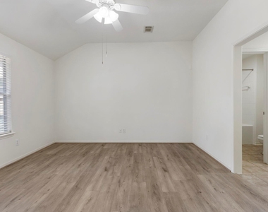 67 Woodlily Place - Photo Thumbnail 14