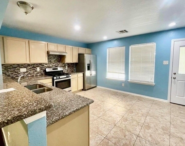 8010 Arrowhead Lane - Photo Thumbnail 1