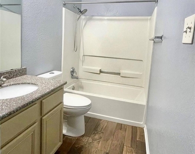 8010 Arrowhead Lane - Photo Thumbnail 3