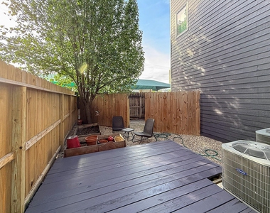 1014 Columbus Street - Photo Thumbnail 12