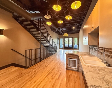 1014 Columbus Street - Photo Thumbnail 9