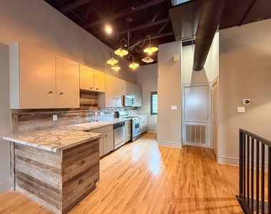 1014 Columbus Street - Photo Thumbnail 6