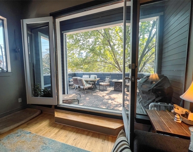 1014 Columbus Street - Photo Thumbnail 4
