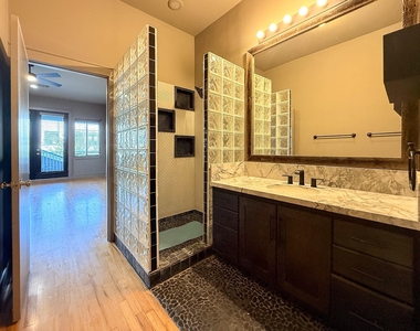 1014 Columbus Street - Photo Thumbnail 22