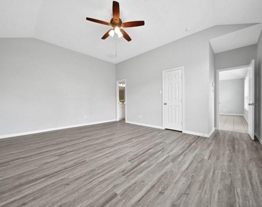 21522 Venture Park Drive - Photo Thumbnail 15