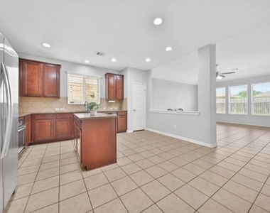 21522 Venture Park Drive - Photo Thumbnail 5