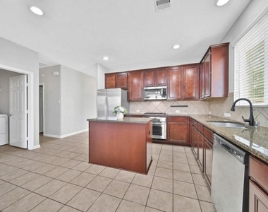 21522 Venture Park Drive - Photo Thumbnail 6
