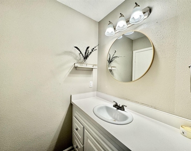 11525 Beechnut Street - Photo Thumbnail 12