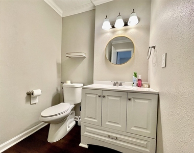 11525 Beechnut Street - Photo Thumbnail 7