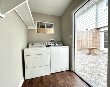 11525 Beechnut Street - Photo Thumbnail 3