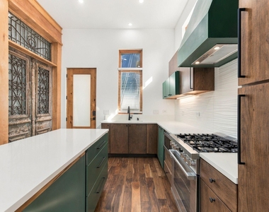 813 E 23rd Street - Photo Thumbnail 4