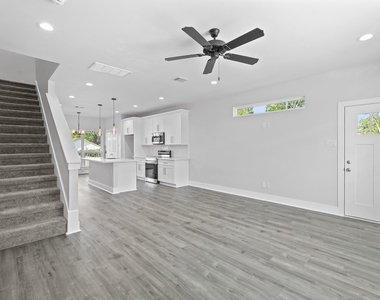 764 Dillard Street - Photo Thumbnail 12