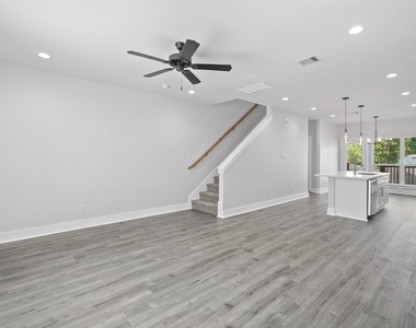 764 Dillard Street - Photo Thumbnail 4