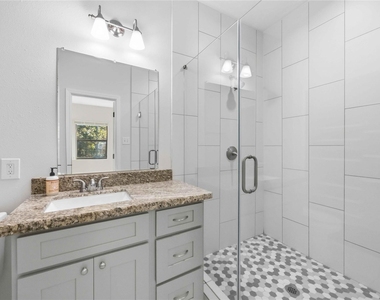 503 4th Street - Photo Thumbnail 11
