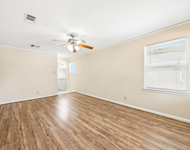 5226 W Bellfort Avenue - Photo Thumbnail 12
