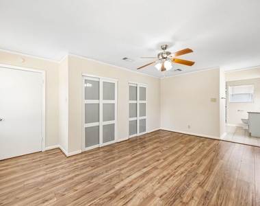 5226 W Bellfort Avenue - Photo Thumbnail 19