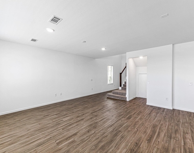 1029 Laguna Cove Drive - Photo Thumbnail 13