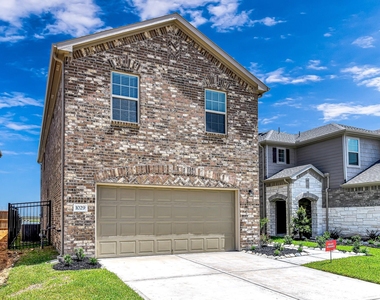 1029 Laguna Cove Drive - Photo Thumbnail 29