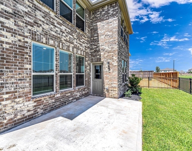 1029 Laguna Cove Drive - Photo Thumbnail 33