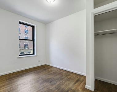 188 Claremont Avenue - Photo Thumbnail 5