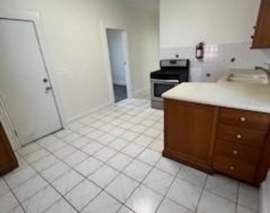 14 Portland - Photo Thumbnail 5