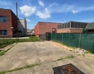 14 Portland - Photo Thumbnail 8