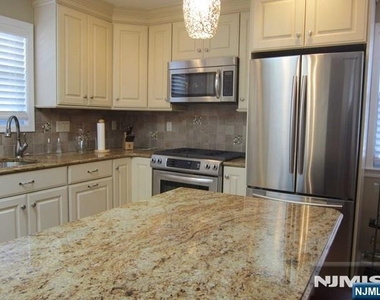 309b Grand - Photo Thumbnail 9