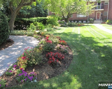 309b Grand - Photo Thumbnail 1