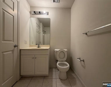 35 Prospect - Photo Thumbnail 10