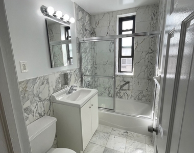 East 78 Street - Photo Thumbnail 5