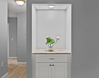 270 Promenade Drive - Photo Thumbnail 9