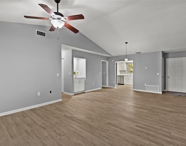 270 Promenade Drive - Photo Thumbnail 4