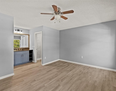 270 Promenade Drive - Photo Thumbnail 18