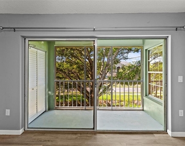 270 Promenade Drive - Photo Thumbnail 27