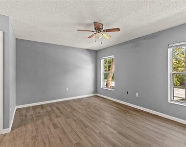 270 Promenade Drive - Photo Thumbnail 15