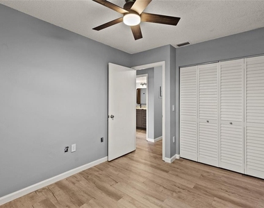 270 Promenade Drive - Photo Thumbnail 23