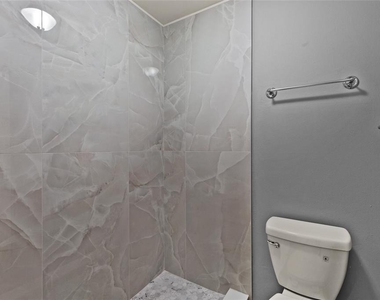 270 Promenade Drive - Photo Thumbnail 20