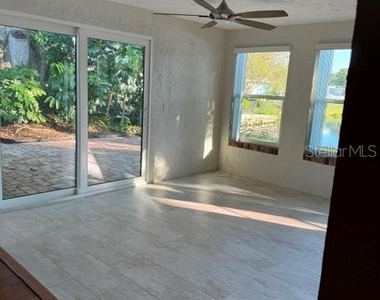 1591 San Christopher Drive - Photo Thumbnail 16