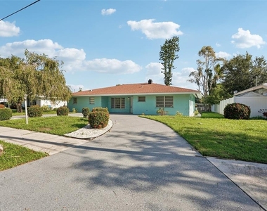 1339 22nd Street - Photo Thumbnail 7