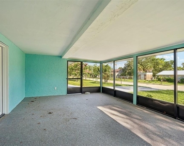 1339 22nd Street - Photo Thumbnail 29