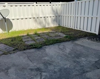 7607 El Paseo Court - Photo Thumbnail 15