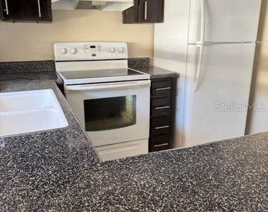 7607 El Paseo Court - Photo Thumbnail 5