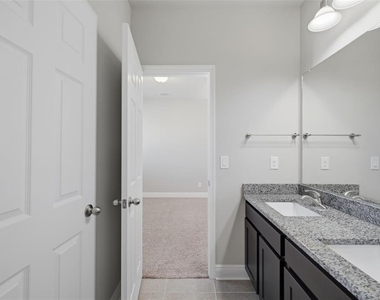 6533 Salt Creek Avenue - Photo Thumbnail 32
