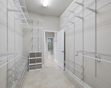 6533 Salt Creek Avenue - Photo Thumbnail 21