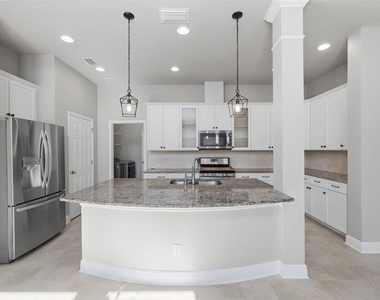 6533 Salt Creek Avenue - Photo Thumbnail 9