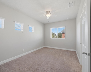6533 Salt Creek Avenue - Photo Thumbnail 29