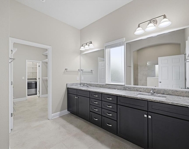6533 Salt Creek Avenue - Photo Thumbnail 18