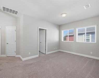 6533 Salt Creek Avenue - Photo Thumbnail 34